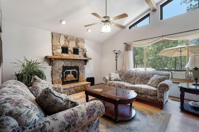 Amazing mountain property with over 10 acres and community - photo 6