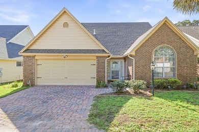 Enjoy carefree living in the desirable Fairway Lakes community - photo 1
