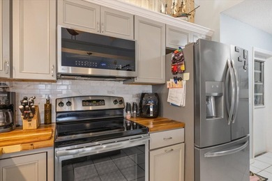 Beautiful 2 bedroom, 2 bathroom home featuring a brand new 2026 - photo 10