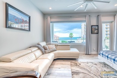 Perfect location on Gulf Blvd featuring 5BR/5BA that was built - photo 1