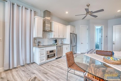 Perfect location on Gulf Blvd featuring 5BR/5BA that was built - photo 10