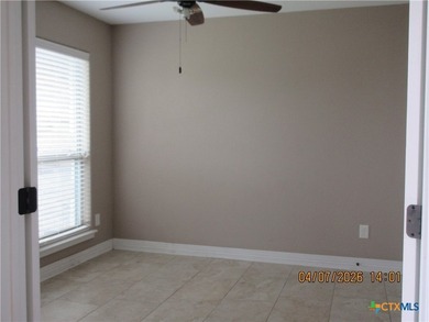 Priced to sell. Don't let this one get away. Beautiful home - photo 11