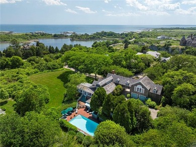 *Twin Ledges* located on historic Ocean Drive, is a charming - photo 1