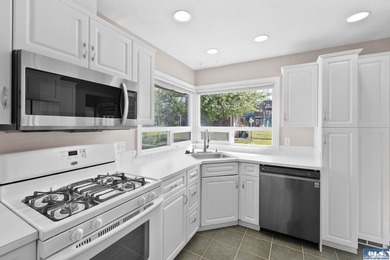 This Classic Cherry Hill home is a delight! Great layout with - photo 16