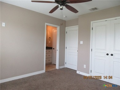 Priced to sell. Don't let this one get away. Beautiful home - photo 18