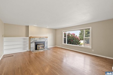This Classic Cherry Hill home is a delight! Great layout with - photo 19