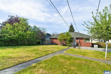 This Classic Cherry Hill home is a delight! Great layout with - photo 36