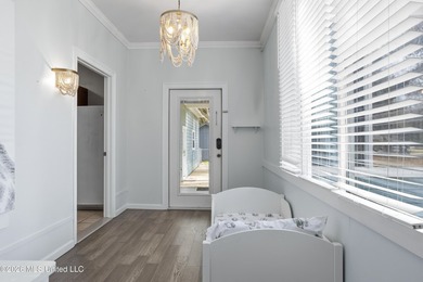 Properties like this with such warmth and character don't come - photo 38