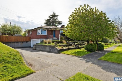 This Classic Cherry Hill home is a delight! Great layout with - photo 42