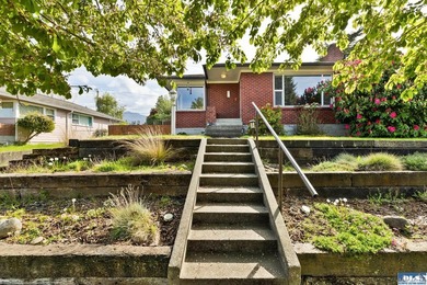 This Classic Cherry Hill home is a delight! Great layout with - photo 45