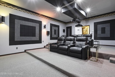 Properties like this with such warmth and character don't come - photo 49