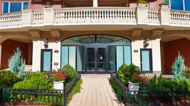 Rarely available approx. 3,500 sq ft on one-floor penthouse in