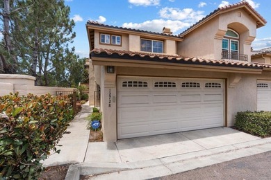 Rare opportunity to own a beautifully updated end unit townhome - photo 2
