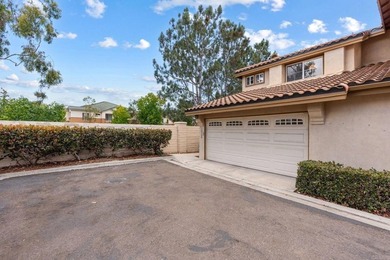 Rare opportunity to own a beautifully updated end unit townhome - photo 4
