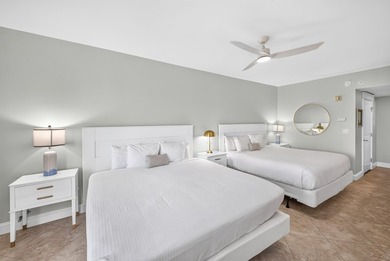Perched on the 5th floor, this bay-facing studio offers stunning - photo 1