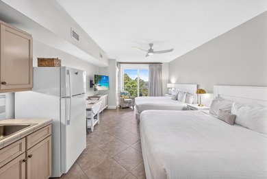 Perched on the 5th floor, this bay-facing studio offers stunning - photo 4