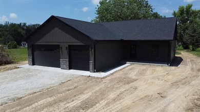 Brand New Construction Near the Lake! This beautiful 3-bedroom - photo 3
