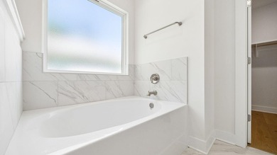 Wake up to the sound of still water and birdsong on this - photo 26