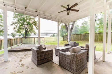 Beautifully remodeled home (2021) with Arkansas River views - photo 37