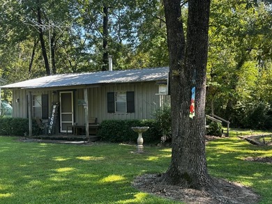 Lake Sam Rayburn  Home For Sale in Broaddus Texas