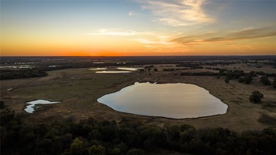 Finding nearly 1,000 acres of productive ranch land this close - photo 2