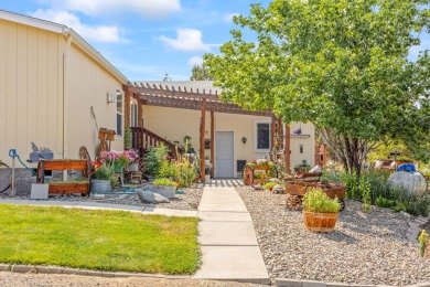 (private lake, pond, creek) Home For Sale in Prineville Oregon