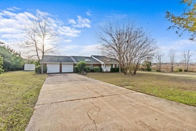 (private lake, pond, coastal) Home For Sale in Dothan Alabama
