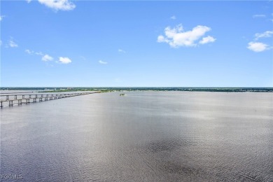 Caloosahatchee River Condo For Sale in Fort Myers Florida