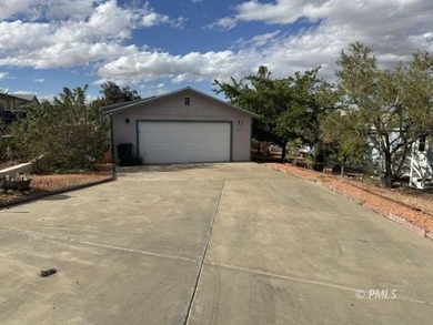 Lake Powell Home For Sale in Greenehaven Arizona