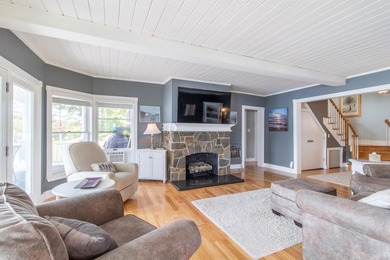 Phenomenal Crystal Lake setting for this exceptional property! - photo 12