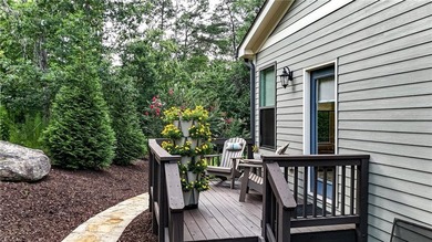 Welcome to your private retreat in the prestigious, gated Lake - photo 5