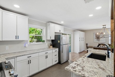 Discover the perfect blend of tranquility and style with this - photo 5