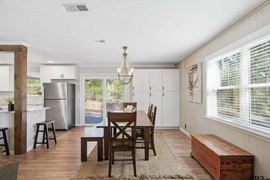 Discover the perfect blend of tranquility and style with this - photo 8