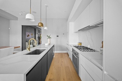 Set along a charming, tree-lined stretch of Bedford-Stuyvesant - photo 4