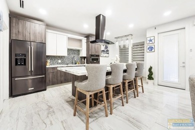 Beautiful two-story property offering 3 bedrooms and 2.5 baths - photo 9