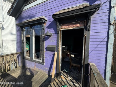 Ohio River Home Sale Pending in Louisville Kentucky