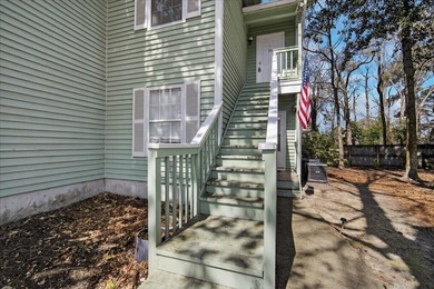 Welcome to this spacious unit located in the heart of North - photo 3