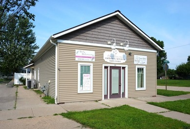 Mississippi River Commercial For Sale in Prairie Du Chien Wisconsin