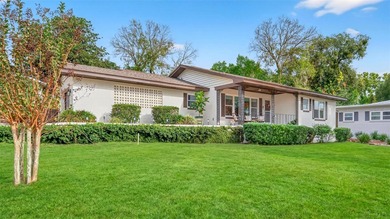 East Crooked Lake Home For Sale in Eustis Florida