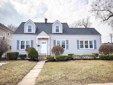 St. Joseph River Home For Sale in Mishawaka Indiana