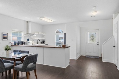 Recently updated Miramar Beach home on a cul-de-sac with a - photo 10