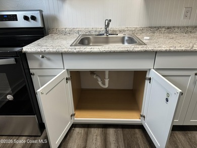 INVESTORS DREAM!!! 2 Spacious units in this beautifully updated - photo 12