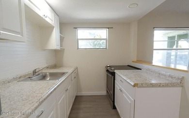 INVESTORS DREAM!!! 2 Spacious units in this beautifully updated - photo 16