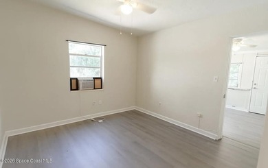INVESTORS DREAM!!! 2 Spacious units in this beautifully updated - photo 19
