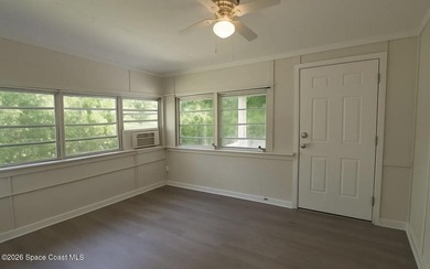 INVESTORS DREAM!!! 2 Spacious units in this beautifully updated - photo 20