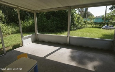 INVESTORS DREAM!!! 2 Spacious units in this beautifully updated - photo 21