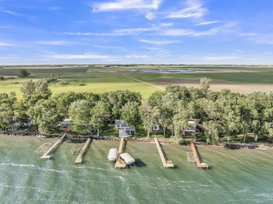One of the nicest lots in McClelland's beach with plenty of - photo 29