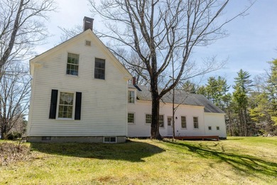 Some properties are simply rare. This one is a gem. Stretched - photo 29