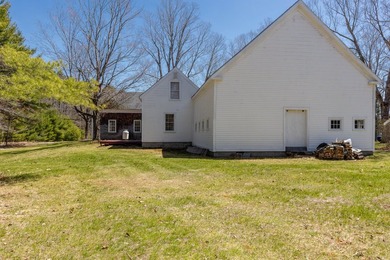 Some properties are simply rare. This one is a gem. Stretched - photo 31