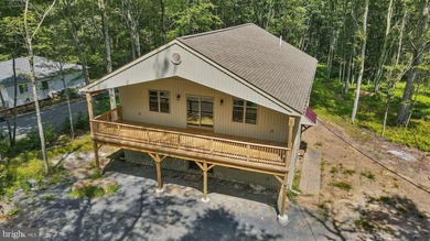 Custom-built 3-bedroom, 2.5 bath 2-story in the Pocono Mountain - photo 3